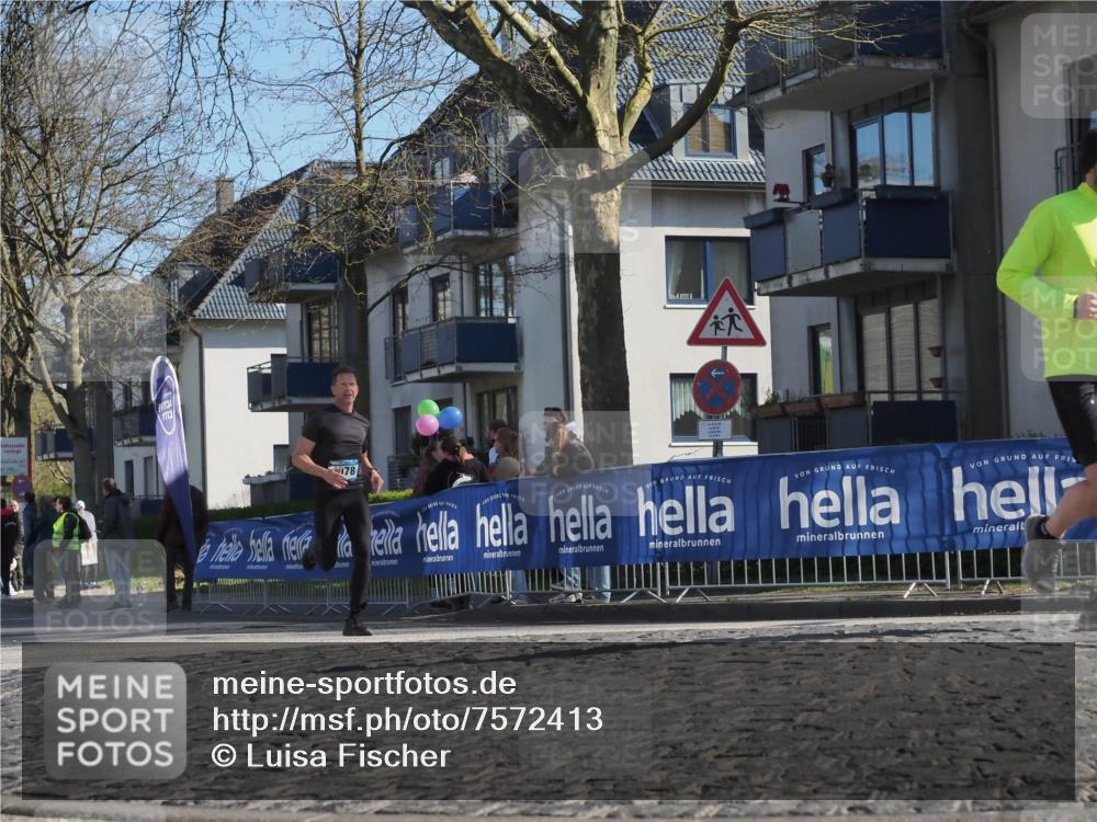 06.04.2025 - 44. Internationalen Wilhelmsburger Insellauf Luisa Fischer http://msf.ph/oto/7572413 06.04.2025 10:41:17 Ziel 178 meine-sportfotos.de