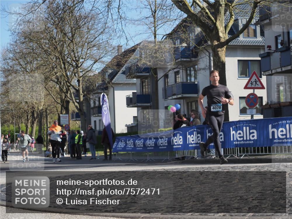 06.04.2025 - 44. Internationalen Wilhelmsburger Insellauf Luisa Fischer http://msf.ph/oto/7572471 06.04.2025 10:41:18 Ziel 4078 meine-sportfotos.de