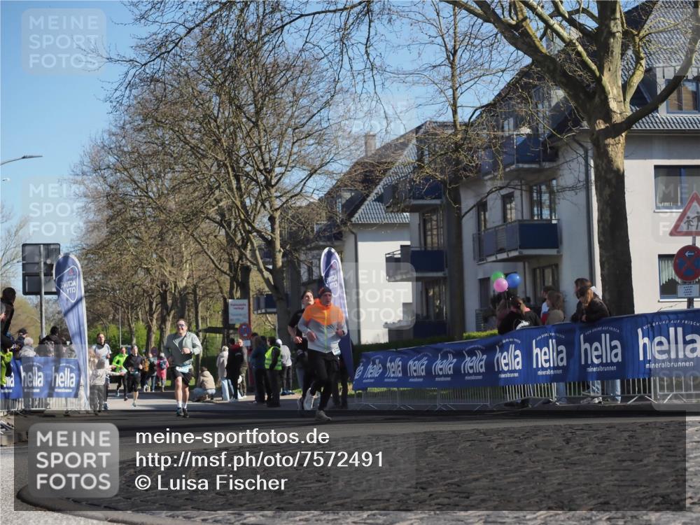 06.04.2025 - 44. Internationalen Wilhelmsburger Insellauf Luisa Fischer http://msf.ph/oto/7572491 06.04.2025 10:41:21 Ziel  meine-sportfotos.de