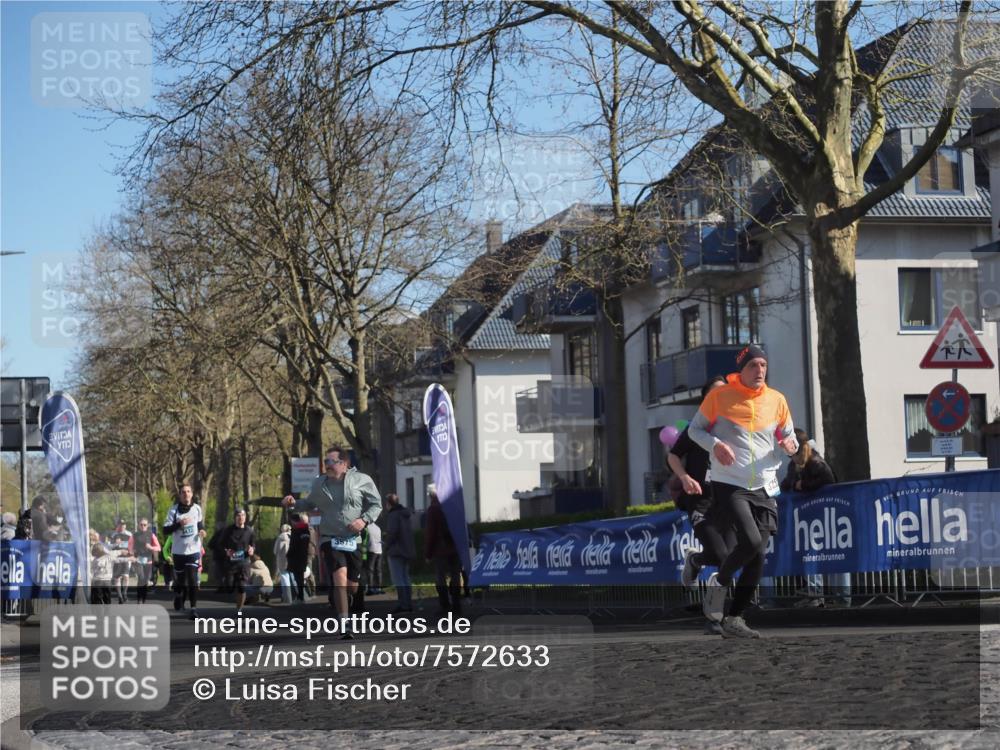 06.04.2025 - 44. Internationalen Wilhelmsburger Insellauf Luisa Fischer http://msf.ph/oto/7572633 06.04.2025 10:41:23 Ziel 13, 3432, 3575 meine-sportfotos.de