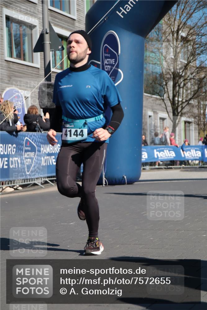 06.04.2025 - 44. Internationalen Wilhelmsburger Insellauf A. Gomolzig http://msf.ph/oto/7572655 06.04.2025 10:43:49 Ziel 3219, 3268, 3380, 4144, 4502, 4509, 5063 meine-sportfotos.de