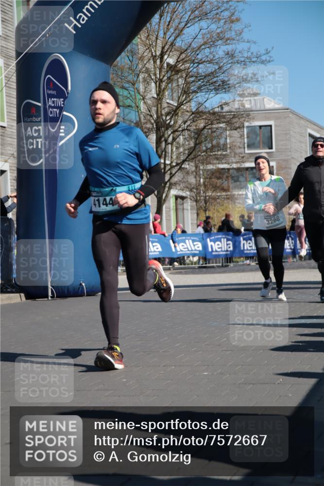 06.04.2025 - 44. Internationalen Wilhelmsburger Insellauf A. Gomolzig http://msf.ph/oto/7572667 06.04.2025 10:43:48 Ziel 3219, 3268, 3380, 4144, 4502, 4509, 5063 meine-sportfotos.de