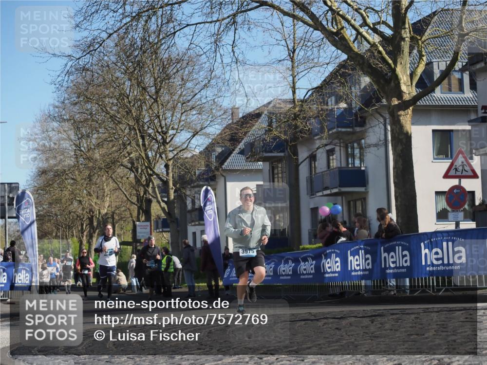 06.04.2025 - 44. Internationalen Wilhelmsburger Insellauf Luisa Fischer http://msf.ph/oto/7572769 06.04.2025 10:41:24 Ziel 204, 13, 3975 meine-sportfotos.de