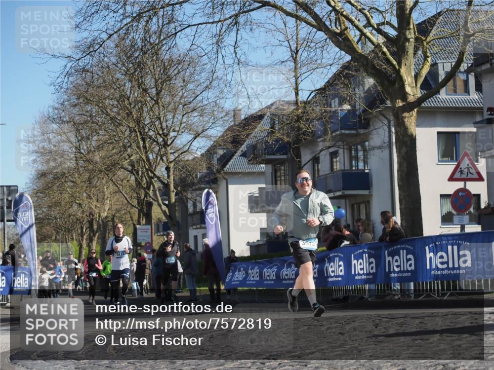 06.04.2025 - 44. Internationalen Wilhelmsburger Insellauf Luisa Fischer http://msf.ph/oto/7572819 06.04.2025 10:41:25 Ziel 5204 meine-sportfotos.de