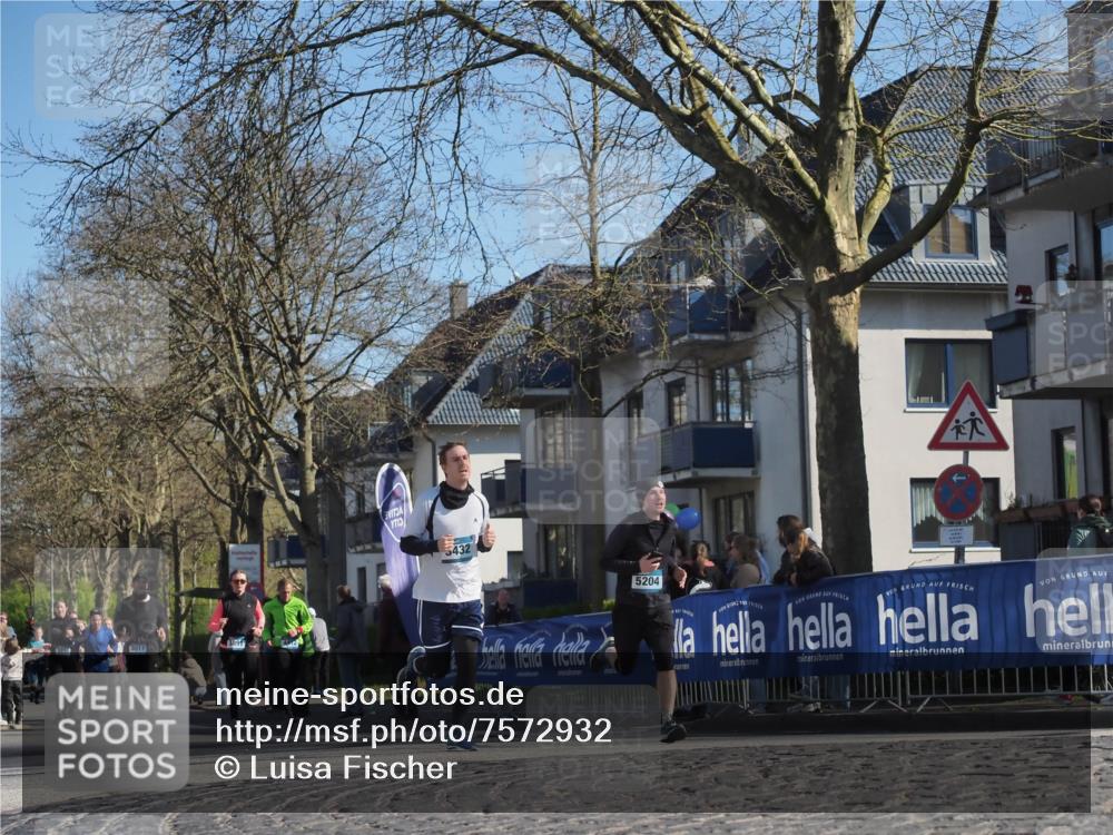 06.04.2025 - 44. Internationalen Wilhelmsburger Insellauf Luisa Fischer http://msf.ph/oto/7572932 06.04.2025 10:41:27 Ziel 3891, 3017, 5432, 5204 meine-sportfotos.de