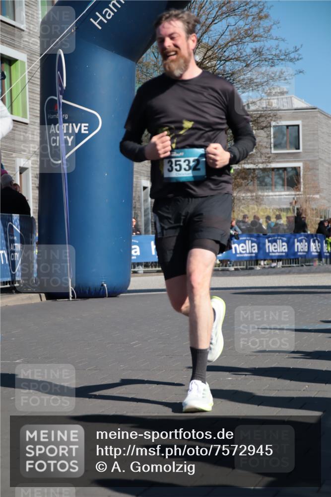 06.04.2025 - 44. Internationalen Wilhelmsburger Insellauf A. Gomolzig http://msf.ph/oto/7572945 06.04.2025 10:43:09 Ziel 3281, 3466, 3484, 3512, 3532, 3743, 3927, 4181, 4613 meine-sportfotos.de