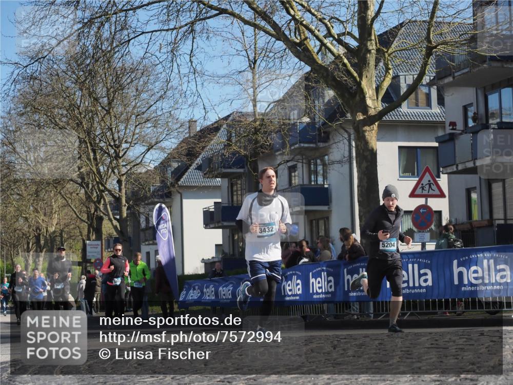 06.04.2025 - 44. Internationalen Wilhelmsburger Insellauf Luisa Fischer http://msf.ph/oto/7572994 06.04.2025 10:41:28 Ziel 3012, 13, 3432, 4412, 5204 meine-sportfotos.de