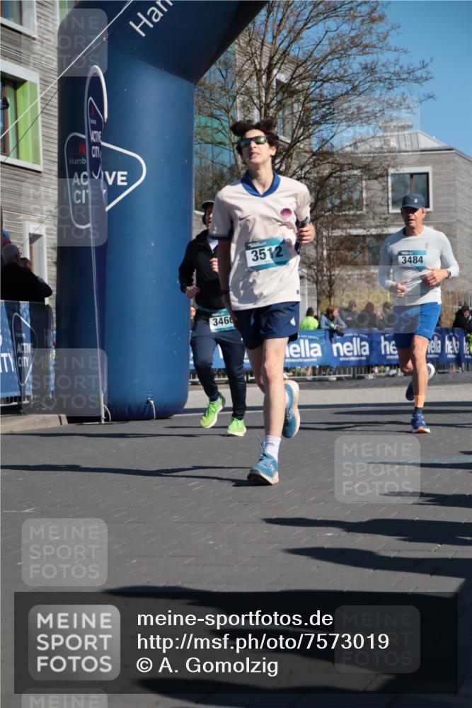 06.04.2025 - 44. Internationalen Wilhelmsburger Insellauf A. Gomolzig http://msf.ph/oto/7573019 06.04.2025 10:43:07 Ziel 3281, 3466, 3484, 3512, 3532, 3743, 3927, 4181, 4613 meine-sportfotos.de