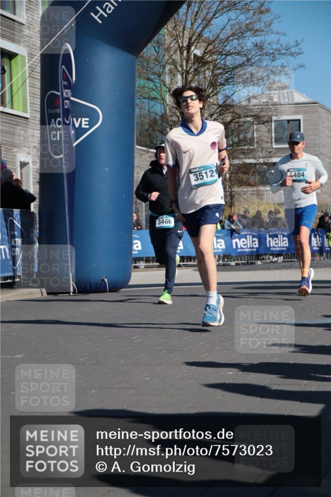06.04.2025 - 44. Internationalen Wilhelmsburger Insellauf A. Gomolzig http://msf.ph/oto/7573023 06.04.2025 10:43:07 Ziel 3281, 3466, 3484, 3512, 3532, 3743, 3927, 4181, 4613 meine-sportfotos.de