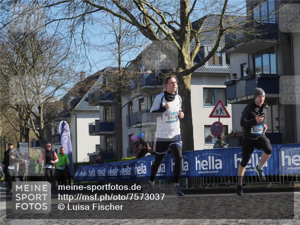 06.04.2025 - 44. Internationalen Wilhelmsburger Insellauf Luisa Fischer http://msf.ph/oto/7573037 06.04.2025 10:41:28 Ziel 3017, 3891, 4412, 3432, 5204 meine-sportfotos.de