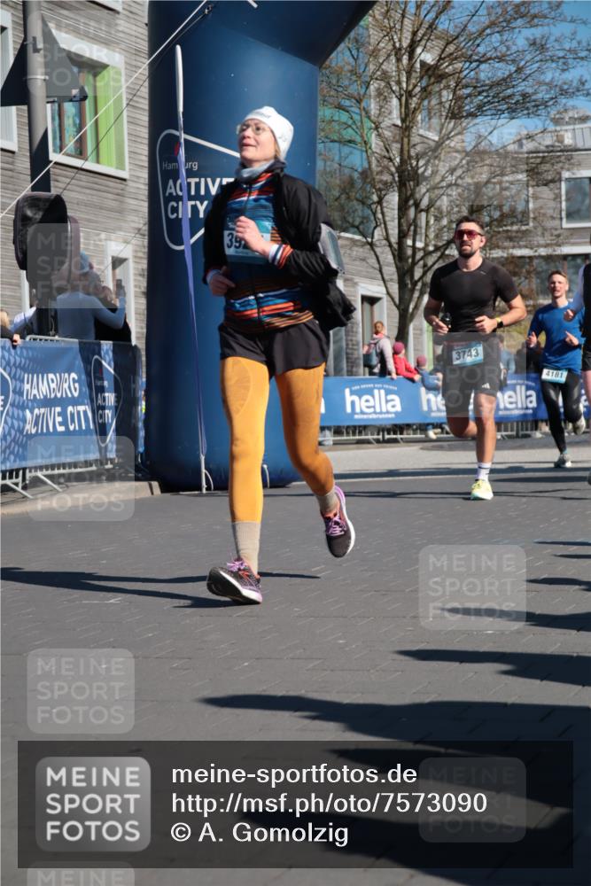 06.04.2025 - 44. Internationalen Wilhelmsburger Insellauf A. Gomolzig http://msf.ph/oto/7573090 06.04.2025 10:43:03 Ziel 3281, 3307, 3466, 3484, 3512, 3743, 3927, 4181, 4613 meine-sportfotos.de
