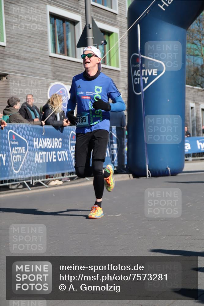 06.04.2025 - 44. Internationalen Wilhelmsburger Insellauf A. Gomolzig http://msf.ph/oto/7573281 06.04.2025 10:42:51 Ziel 3009, 3324, 4002, 4185, 4399, 4487, 4506 meine-sportfotos.de