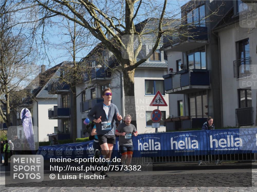 06.04.2025 - 44. Internationalen Wilhelmsburger Insellauf Luisa Fischer http://msf.ph/oto/7573382 06.04.2025 10:41:39 Ziel 1566, 4566, 3941 meine-sportfotos.de