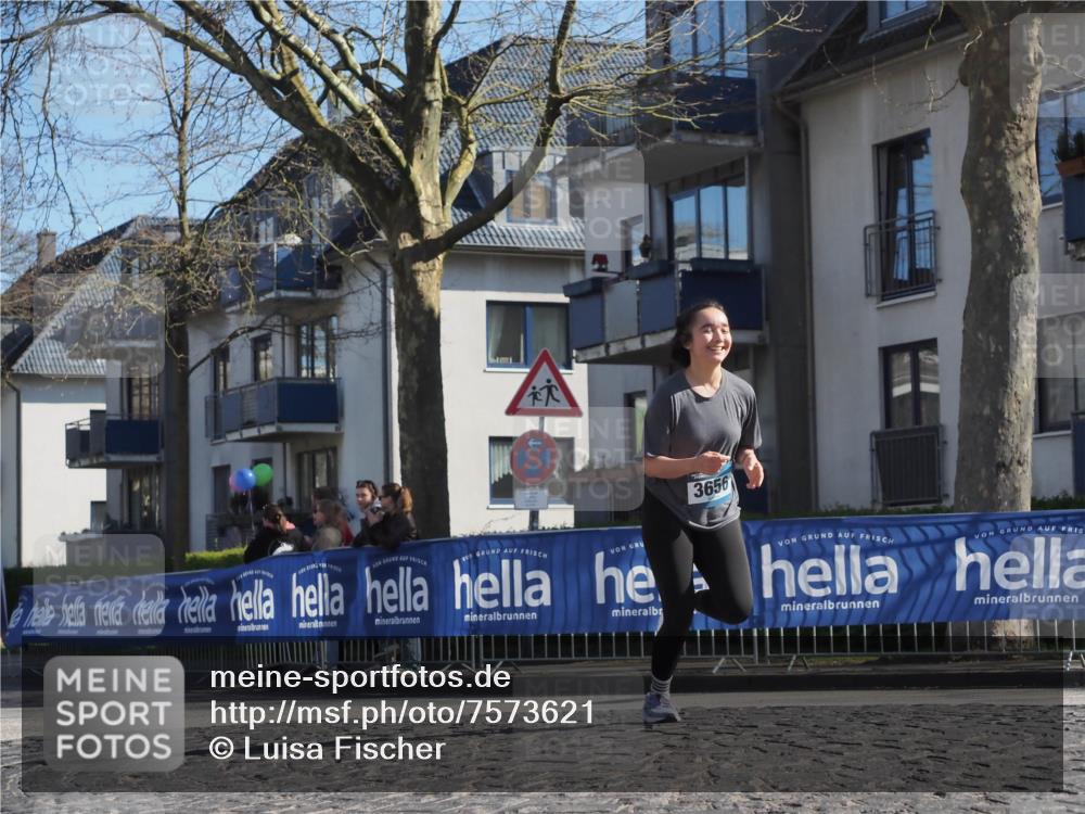 06.04.2025 - 44. Internationalen Wilhelmsburger Insellauf Luisa Fischer http://msf.ph/oto/7573621 06.04.2025 10:41:46 Ziel 3656 meine-sportfotos.de