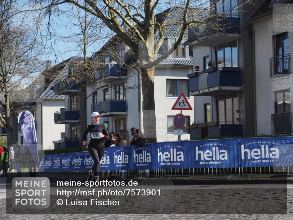 06.04.2025 - 44. Internationalen Wilhelmsburger Insellauf Luisa Fischer http://msf.ph/oto/7573901 06.04.2025 10:41:57 Ziel 4366 meine-sportfotos.de