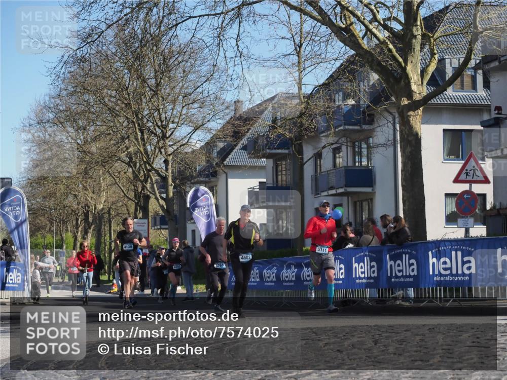 06.04.2025 - 44. Internationalen Wilhelmsburger Insellauf Luisa Fischer http://msf.ph/oto/7574025 06.04.2025 10:42:00 Ziel 4130, 4350, 3761, 4581, 5111 meine-sportfotos.de