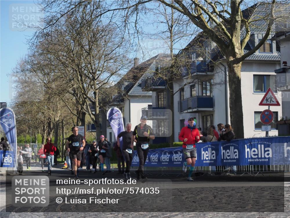 06.04.2025 - 44. Internationalen Wilhelmsburger Insellauf Luisa Fischer http://msf.ph/oto/7574035 06.04.2025 10:42:01 Ziel 4130, 4350, 761, 4581, 5111 meine-sportfotos.de