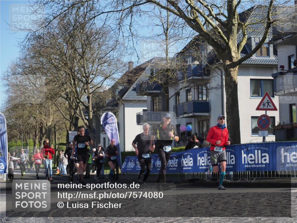 06.04.2025 - 44. Internationalen Wilhelmsburger Insellauf Luisa Fischer http://msf.ph/oto/7574080 06.04.2025 10:42:01 Ziel 4130, 4350, 3761, 4581, 5111 meine-sportfotos.de