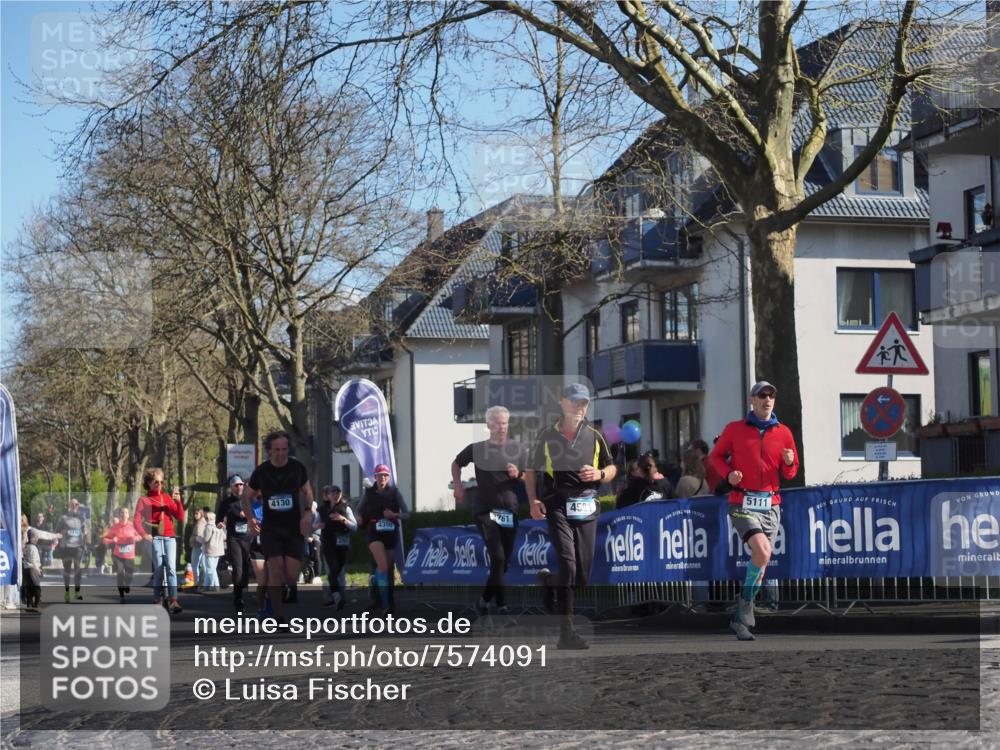 06.04.2025 - 44. Internationalen Wilhelmsburger Insellauf Luisa Fischer http://msf.ph/oto/7574091 06.04.2025 10:42:01 Ziel 362, 4130, 3701, 4350, 761, 4581, 5111 meine-sportfotos.de