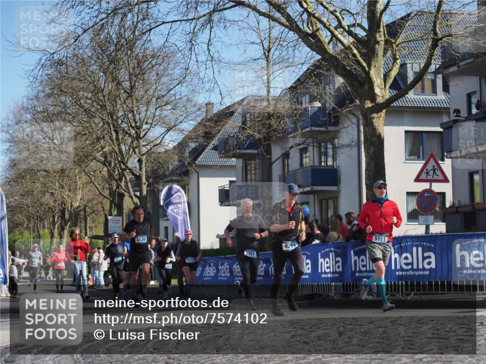 06.04.2025 - 44. Internationalen Wilhelmsburger Insellauf Luisa Fischer http://msf.ph/oto/7574102 06.04.2025 10:42:01 Ziel 347, 4130, 3751, 4350, 3761, 4581, 5111 meine-sportfotos.de