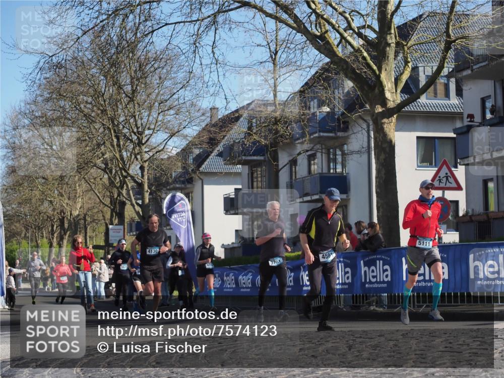 06.04.2025 - 44. Internationalen Wilhelmsburger Insellauf Luisa Fischer http://msf.ph/oto/7574123 06.04.2025 10:42:02 Ziel 4130, 3761, 458, 5111 meine-sportfotos.de