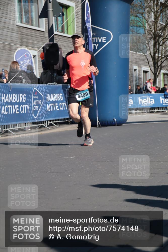 06.04.2025 - 44. Internationalen Wilhelmsburger Insellauf A. Gomolzig http://msf.ph/oto/7574148 06.04.2025 10:41:10 Ziel 3390, 3635, 4011, 4069, 4111, 4233, 4481, 4499 meine-sportfotos.de