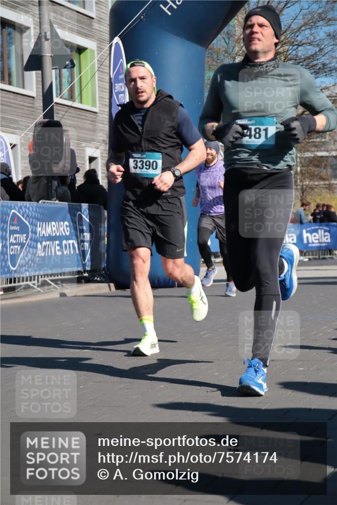 06.04.2025 - 44. Internationalen Wilhelmsburger Insellauf A. Gomolzig http://msf.ph/oto/7574174 06.04.2025 10:41:06 Ziel 3390, 3505, 3635, 4011, 4241, 4481, 4499 meine-sportfotos.de