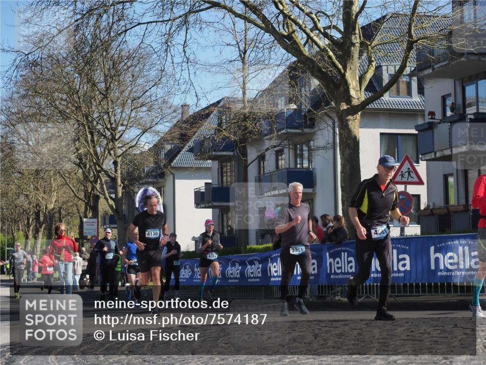 06.04.2025 - 44. Internationalen Wilhelmsburger Insellauf Luisa Fischer http://msf.ph/oto/7574187 06.04.2025 10:42:02 Ziel 3478, 4130, 4581, 3751, 4350, 3761 meine-sportfotos.de