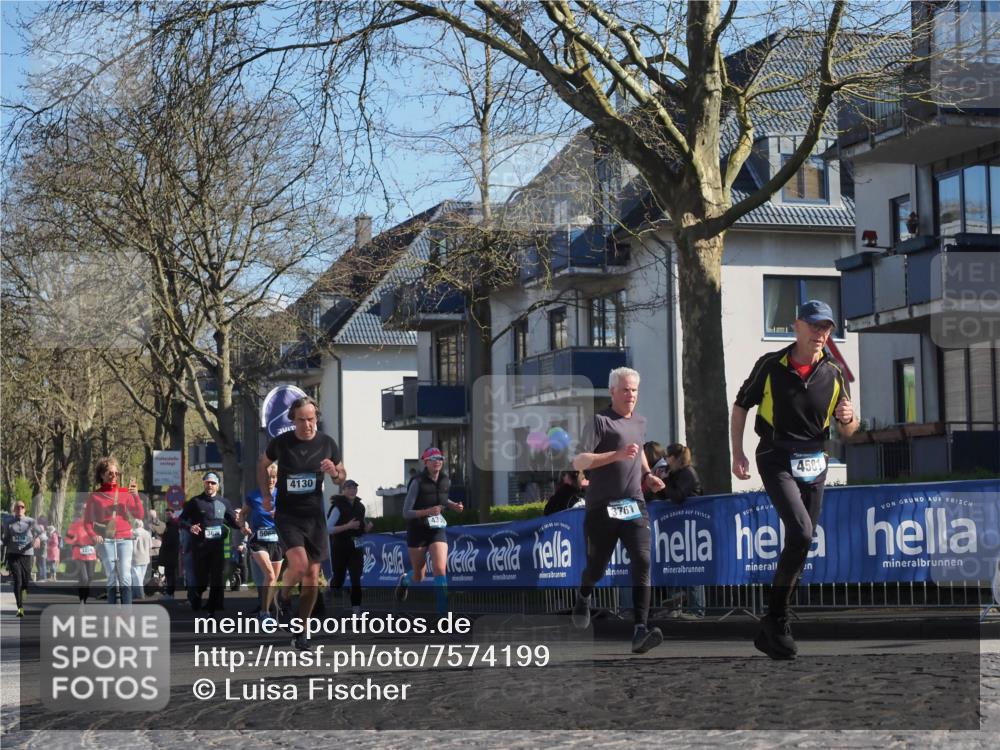 06.04.2025 - 44. Internationalen Wilhelmsburger Insellauf Luisa Fischer http://msf.ph/oto/7574199 06.04.2025 10:42:02 Ziel 3478, 4130, 5065, 3751, 435, 3761, 4581 meine-sportfotos.de
