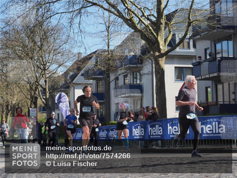 06.04.2025 - 44. Internationalen Wilhelmsburger Insellauf Luisa Fischer http://msf.ph/oto/7574266 06.04.2025 10:42:03 Ziel 4130, 3478, 362, 5065, 3761 meine-sportfotos.de
