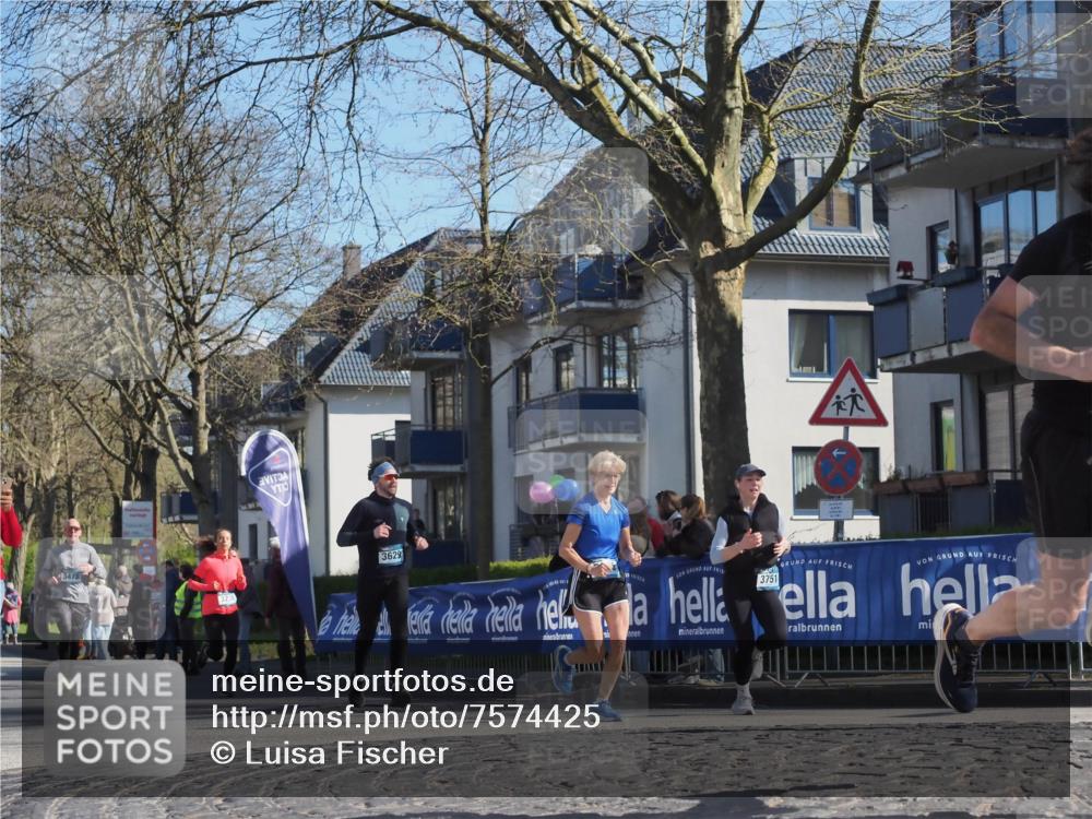 06.04.2025 - 44. Internationalen Wilhelmsburger Insellauf Luisa Fischer http://msf.ph/oto/7574425 06.04.2025 10:42:05 Ziel 3478, 3629, 3751 meine-sportfotos.de