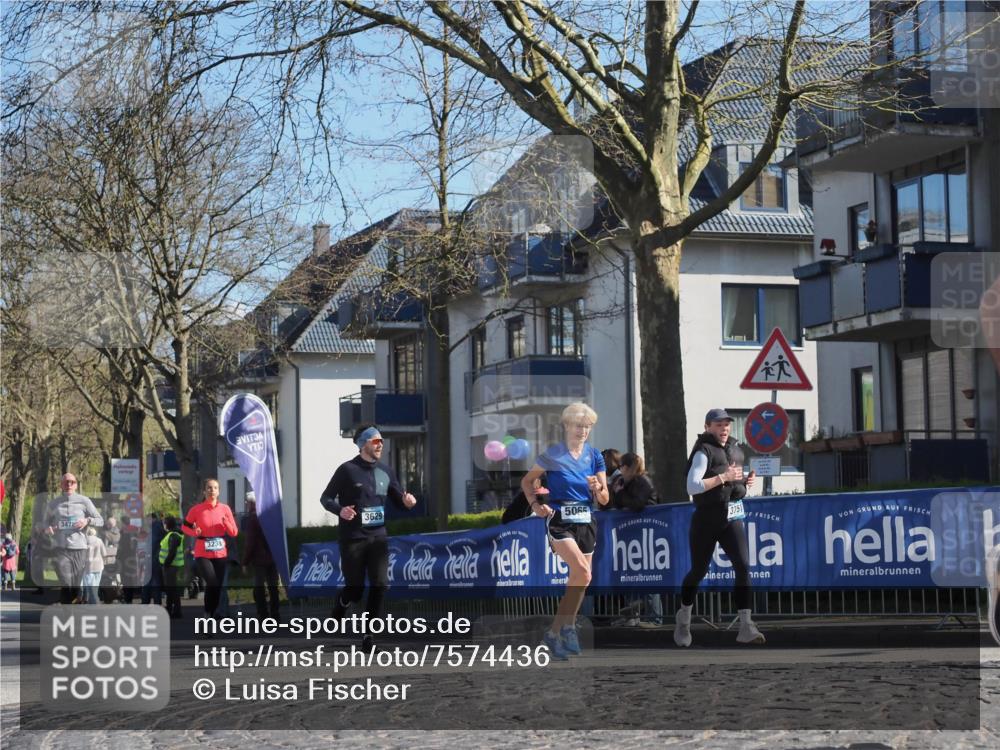06.04.2025 - 44. Internationalen Wilhelmsburger Insellauf Luisa Fischer http://msf.ph/oto/7574436 06.04.2025 10:42:05 Ziel 347, 3238, 3629, 5065, 3751 meine-sportfotos.de
