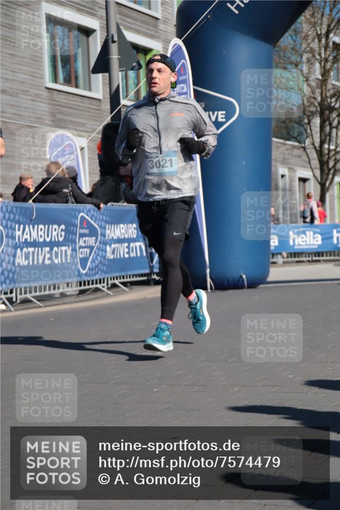 06.04.2025 - 44. Internationalen Wilhelmsburger Insellauf A. Gomolzig http://msf.ph/oto/7574479 06.04.2025 10:40:27 Ziel 3021, 3263, 3319, 3574, 3617, 3652, 3974, 4139, 4264, 4445 meine-sportfotos.de