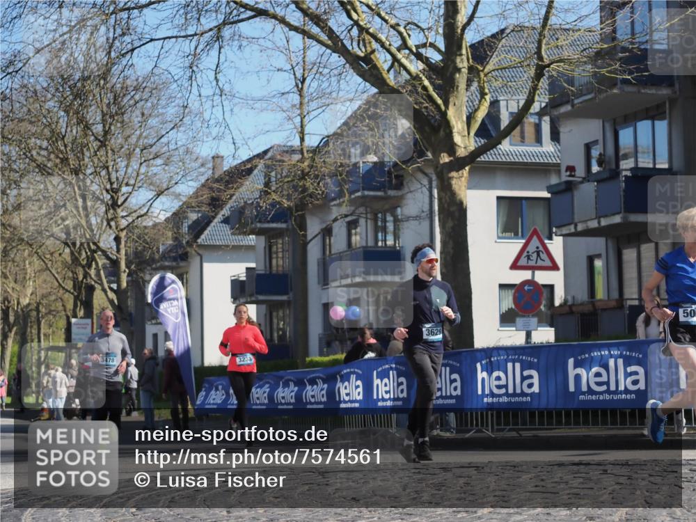 06.04.2025 - 44. Internationalen Wilhelmsburger Insellauf Luisa Fischer http://msf.ph/oto/7574561 06.04.2025 10:42:07 Ziel 3629, 3478, 3238, 2, 50 meine-sportfotos.de