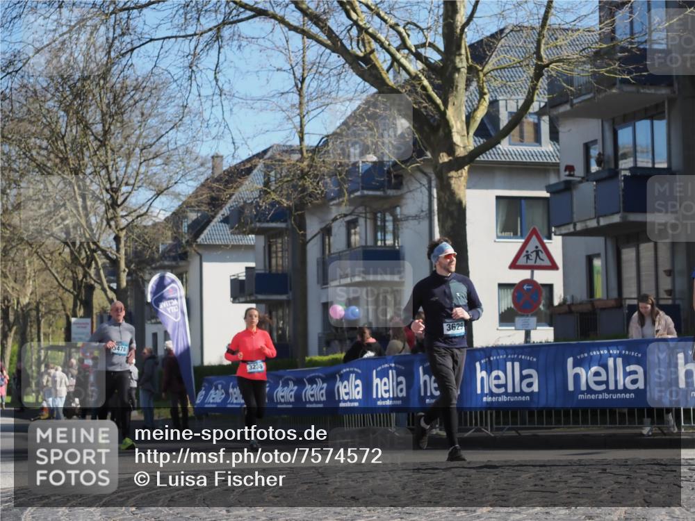 06.04.2025 - 44. Internationalen Wilhelmsburger Insellauf Luisa Fischer http://msf.ph/oto/7574572 06.04.2025 10:42:07 Ziel 3478, 3629, 3238 meine-sportfotos.de