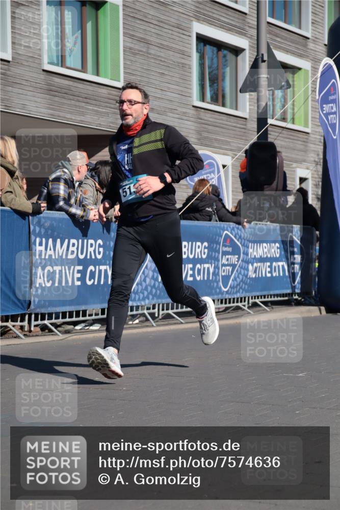 06.04.2025 - 44. Internationalen Wilhelmsburger Insellauf A. Gomolzig http://msf.ph/oto/7574636 06.04.2025 10:40:03 Ziel 3544, 4380, 4389, 4501, 5130 meine-sportfotos.de