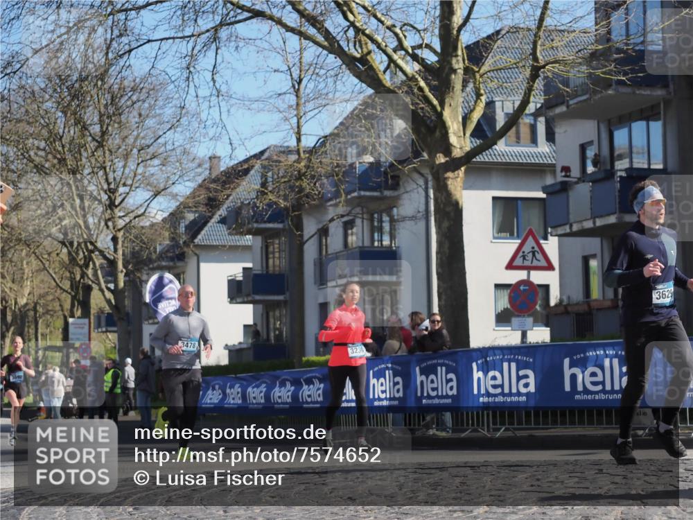 06.04.2025 - 44. Internationalen Wilhelmsburger Insellauf Luisa Fischer http://msf.ph/oto/7574652 06.04.2025 10:42:08 Ziel 3692, 3478, 3238, 3629 meine-sportfotos.de