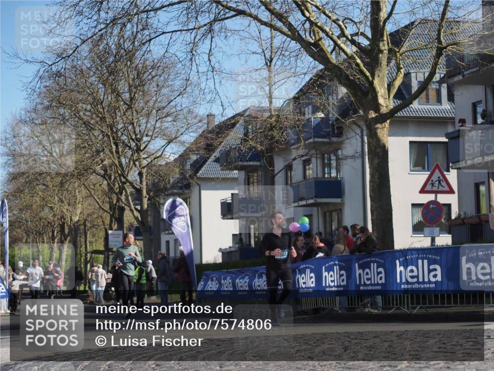 06.04.2025 - 44. Internationalen Wilhelmsburger Insellauf Luisa Fischer http://msf.ph/oto/7574806 06.04.2025 10:42:15 Ziel 503 meine-sportfotos.de