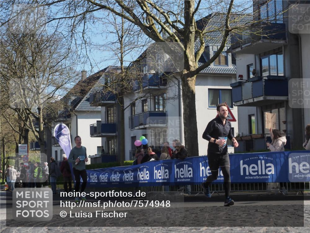 06.04.2025 - 44. Internationalen Wilhelmsburger Insellauf Luisa Fischer http://msf.ph/oto/7574948 06.04.2025 10:42:17 Ziel 4458 meine-sportfotos.de