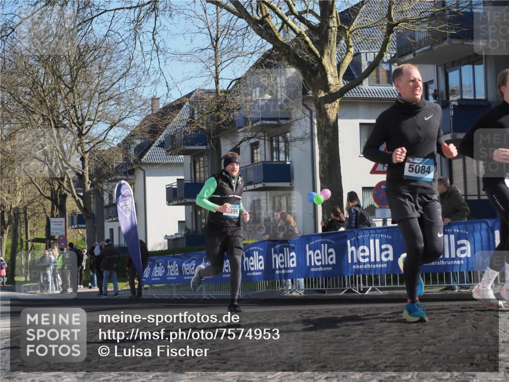 06.04.2025 - 44. Internationalen Wilhelmsburger Insellauf Luisa Fischer http://msf.ph/oto/7574953 06.04.2025 10:36:58 Ziel 099, 5084 meine-sportfotos.de