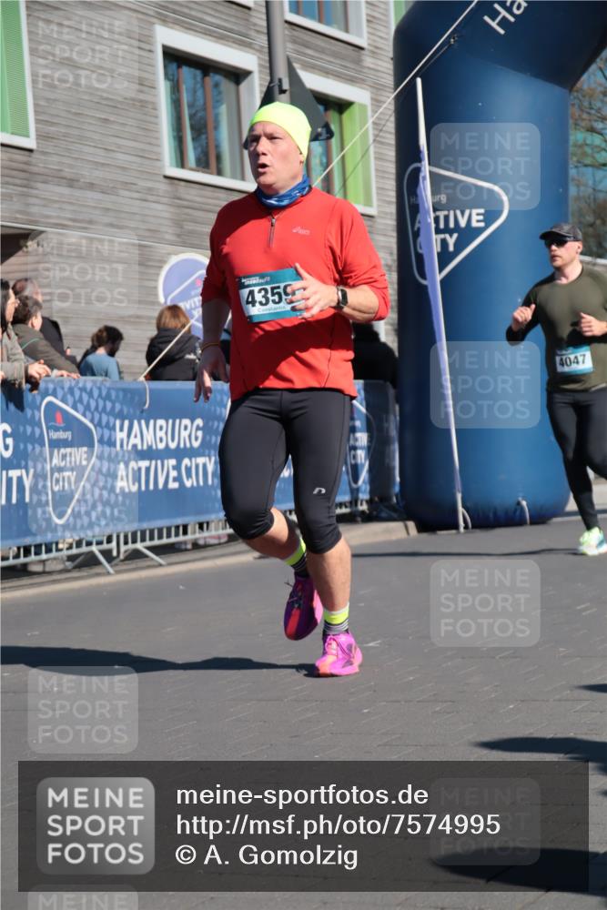 06.04.2025 - 44. Internationalen Wilhelmsburger Insellauf A. Gomolzig http://msf.ph/oto/7574995 06.04.2025 10:39:07 Ziel 3350, 3709, 3995, 4047, 4253, 4337, 4359 meine-sportfotos.de