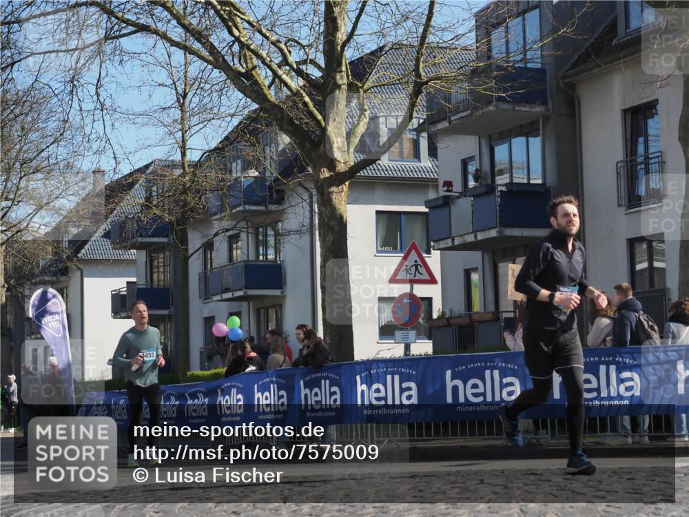 06.04.2025 - 44. Internationalen Wilhelmsburger Insellauf Luisa Fischer http://msf.ph/oto/7575009 06.04.2025 10:42:18 Ziel 458 meine-sportfotos.de