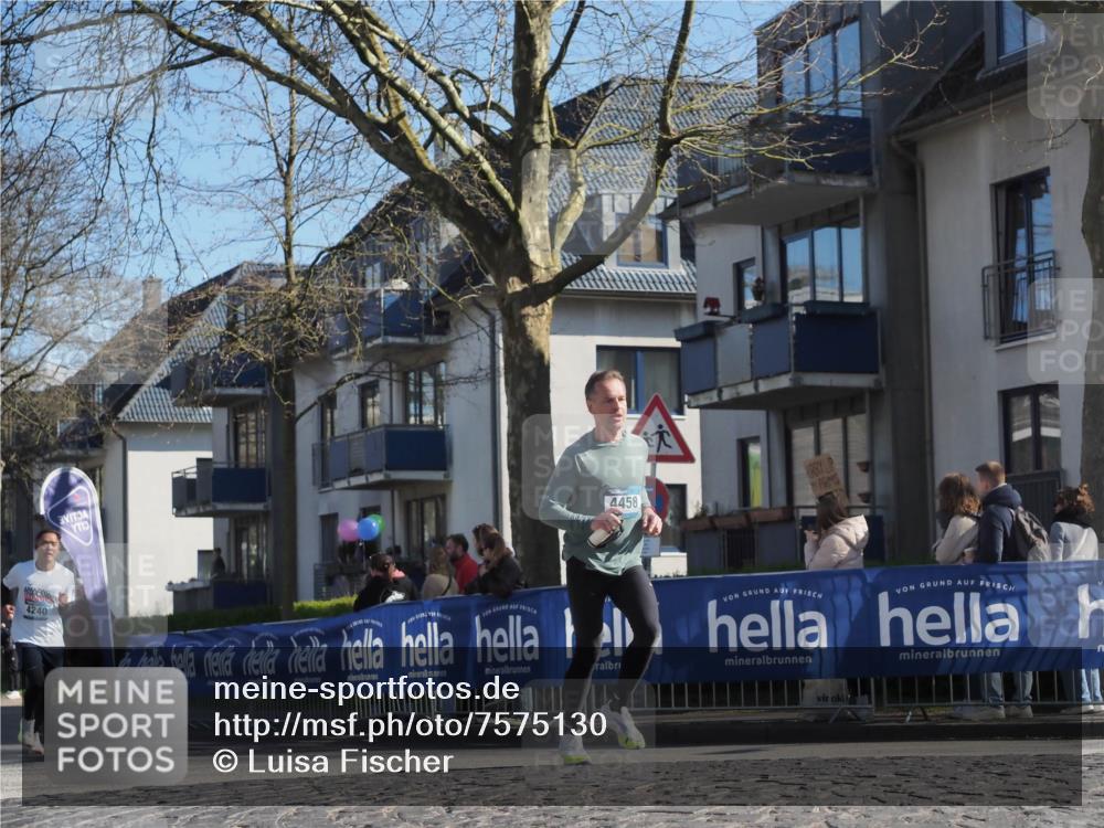 06.04.2025 - 44. Internationalen Wilhelmsburger Insellauf Luisa Fischer http://msf.ph/oto/7575130 06.04.2025 10:42:20 Ziel 4240, 4458 meine-sportfotos.de