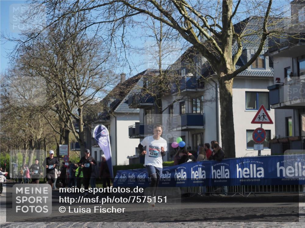 06.04.2025 - 44. Internationalen Wilhelmsburger Insellauf Luisa Fischer http://msf.ph/oto/7575151 06.04.2025 10:42:21 Ziel 4297, 4240 meine-sportfotos.de