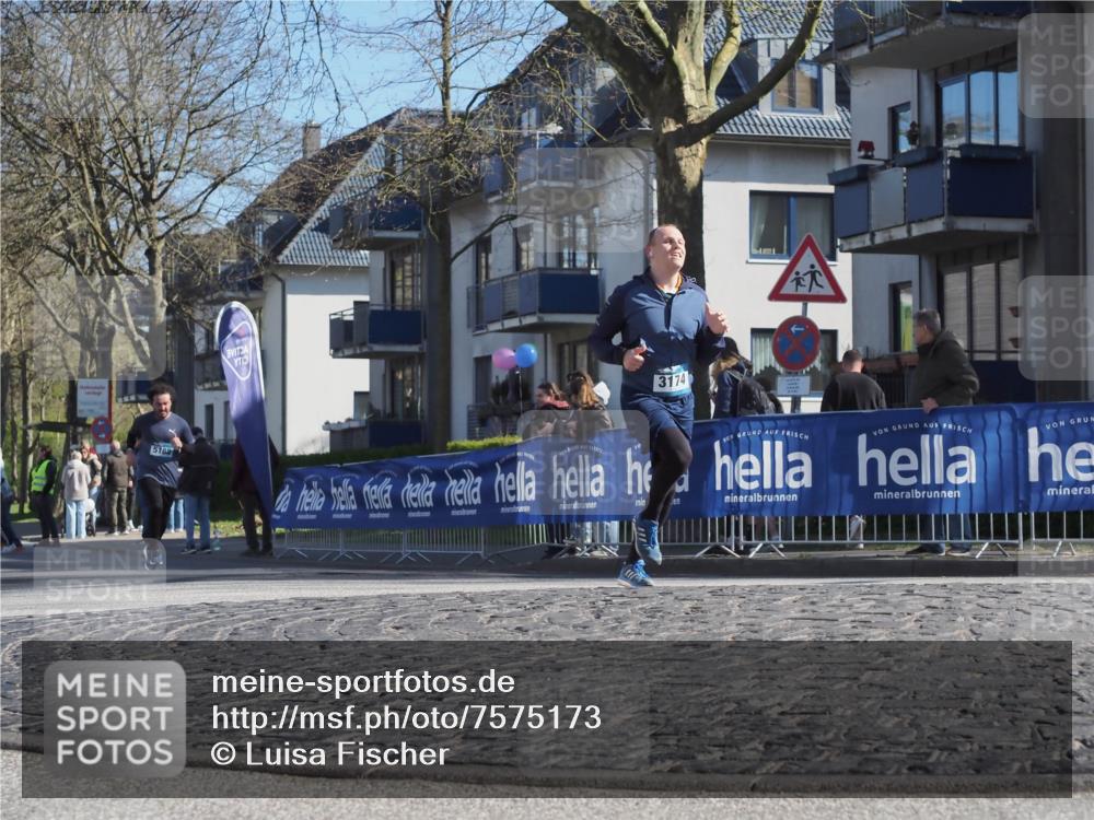 06.04.2025 - 44. Internationalen Wilhelmsburger Insellauf Luisa Fischer http://msf.ph/oto/7575173 06.04.2025 10:37:14 Ziel 5188, 3174 meine-sportfotos.de