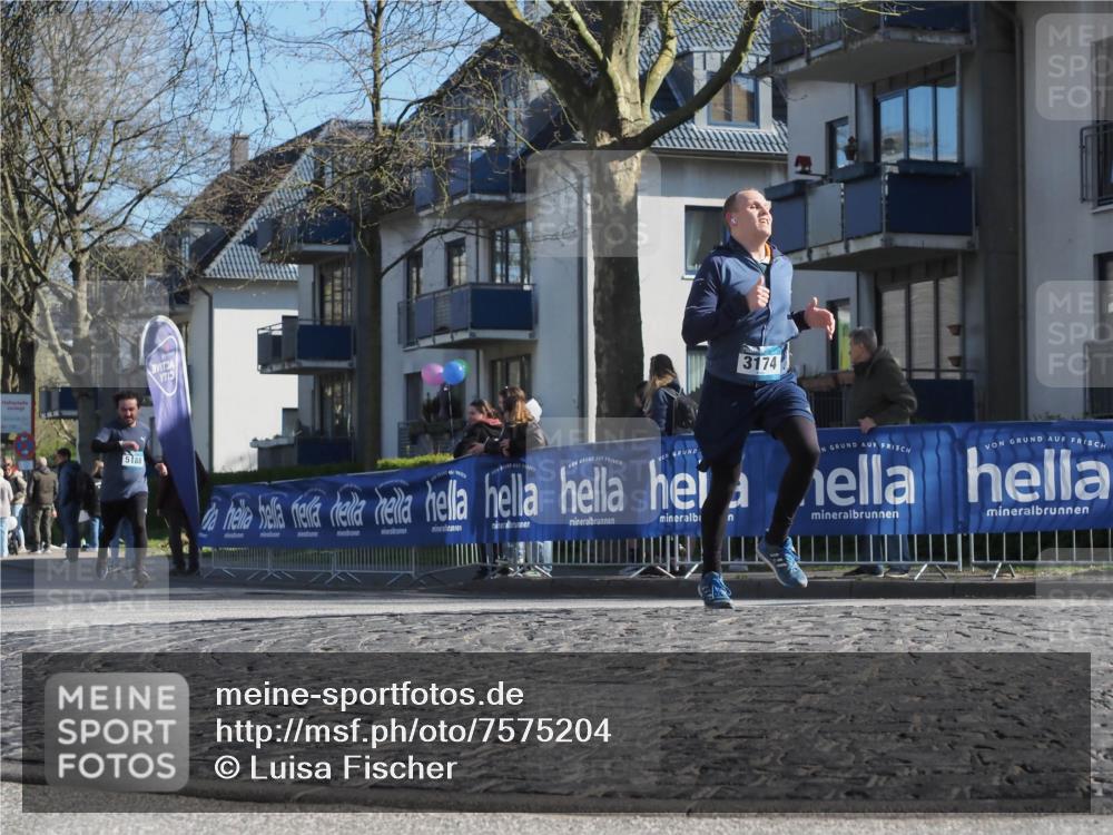06.04.2025 - 44. Internationalen Wilhelmsburger Insellauf Luisa Fischer http://msf.ph/oto/7575204 06.04.2025 10:37:15 Ziel 5188, 3174 meine-sportfotos.de