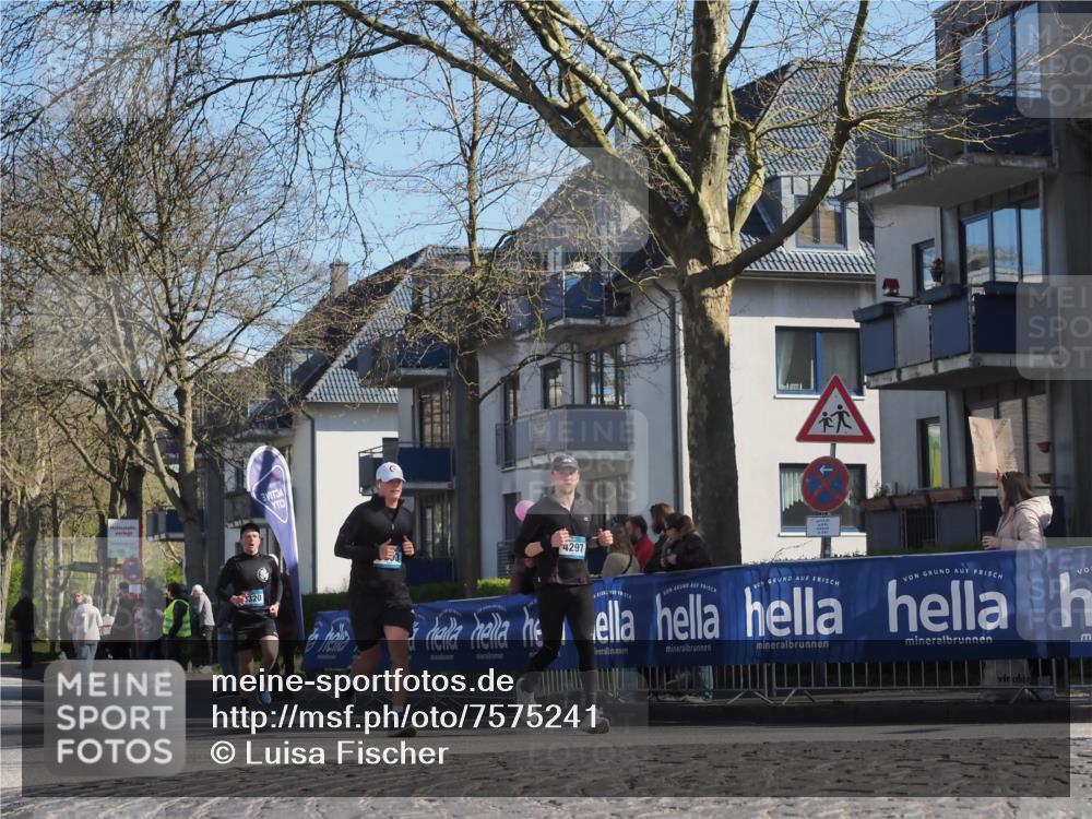 06.04.2025 - 44. Internationalen Wilhelmsburger Insellauf Luisa Fischer http://msf.ph/oto/7575241 06.04.2025 10:42:24 Ziel 4297, 320 meine-sportfotos.de
