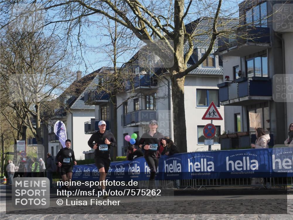 06.04.2025 - 44. Internationalen Wilhelmsburger Insellauf Luisa Fischer http://msf.ph/oto/7575262 06.04.2025 10:42:24 Ziel 3320, 3903, 4297 meine-sportfotos.de