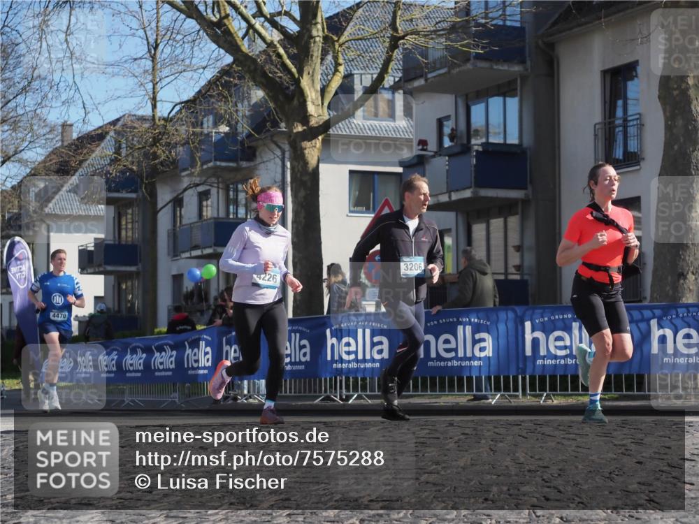 06.04.2025 - 44. Internationalen Wilhelmsburger Insellauf Luisa Fischer http://msf.ph/oto/7575288 06.04.2025 10:37:31 Ziel 4470, 226, 3206 meine-sportfotos.de