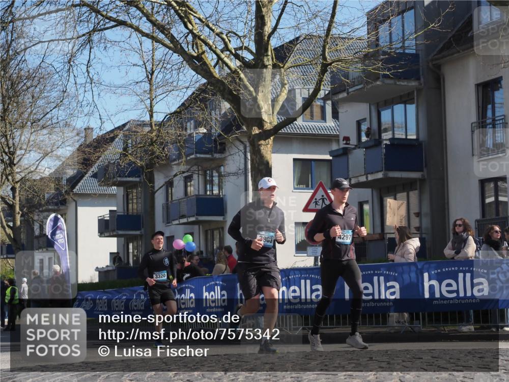 06.04.2025 - 44. Internationalen Wilhelmsburger Insellauf Luisa Fischer http://msf.ph/oto/7575342 06.04.2025 10:42:25 Ziel 3320, 2903, 4297 meine-sportfotos.de